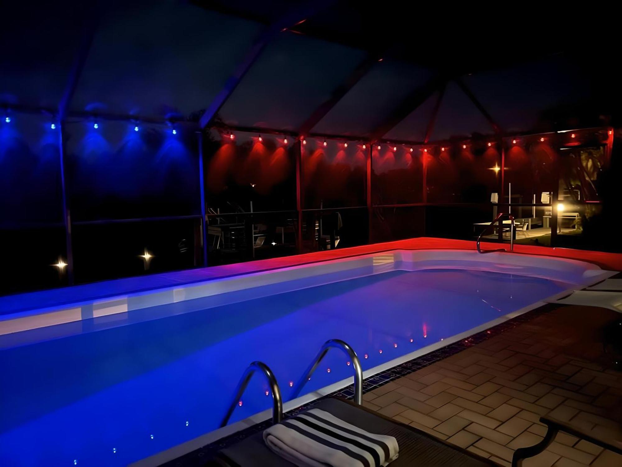 House With A Boatyour Private Waterfront Resort พอร์ตชาร์ล็อต ภายนอก รูปภาพ